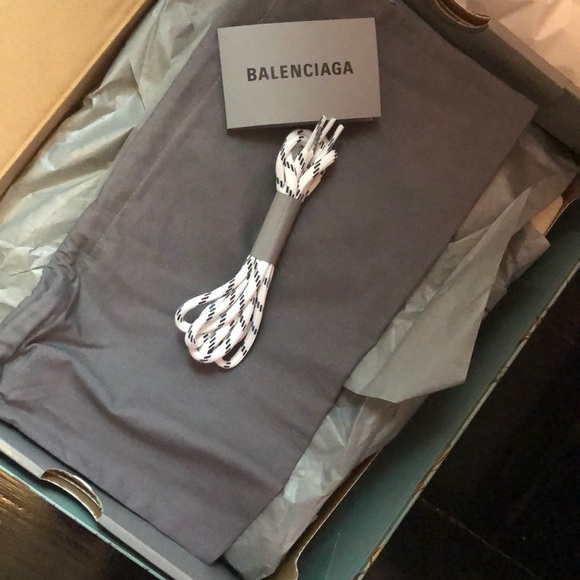 Balenciaga Sneakers - Picture 6 of 12